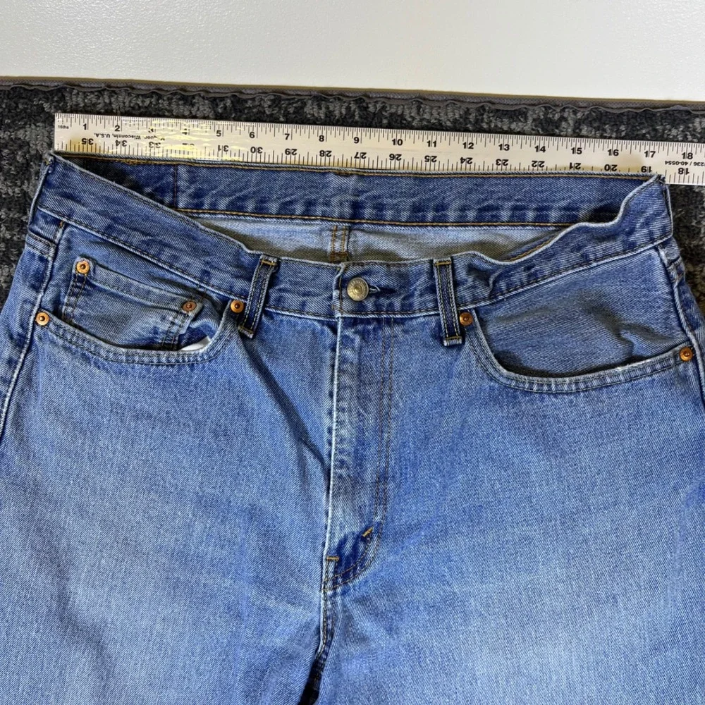 Levis levi 550